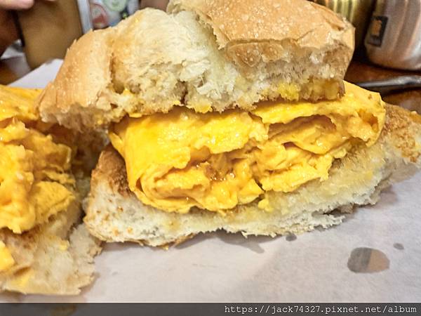 {澳門美食}世記咖啡氹仔內用店，米其林推薦美食，必點招牌瓦煲