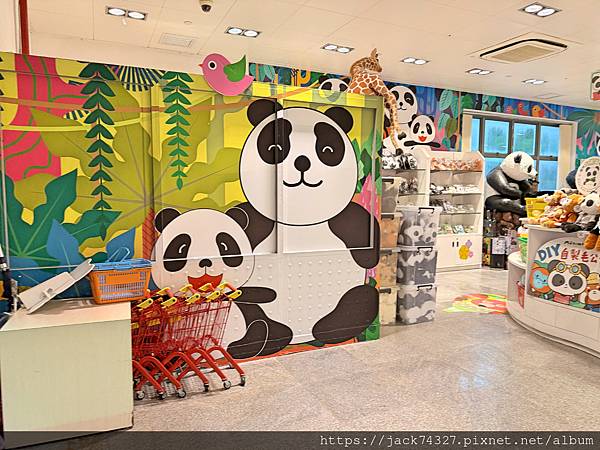 {澳門旅遊}澳門親子免費景點/石排灣郊野公園 大熊貓館，竟然