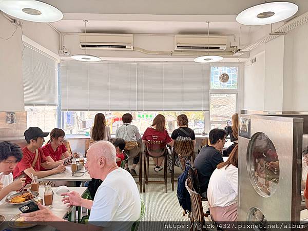 {澳門美食}世記咖啡氹仔內用店，米其林推薦美食，必點招牌瓦煲