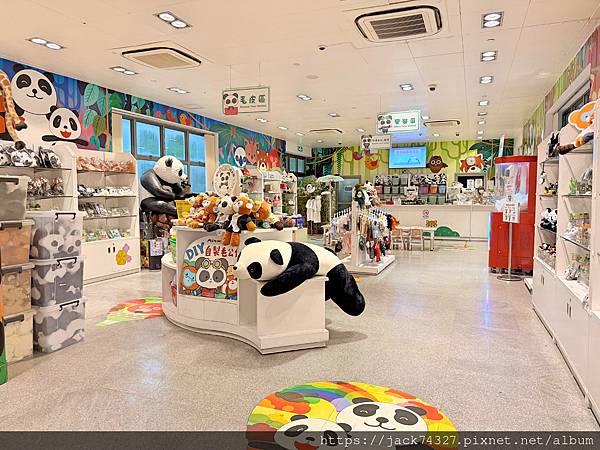 {澳門旅遊}澳門親子免費景點/石排灣郊野公園 大熊貓館，竟然