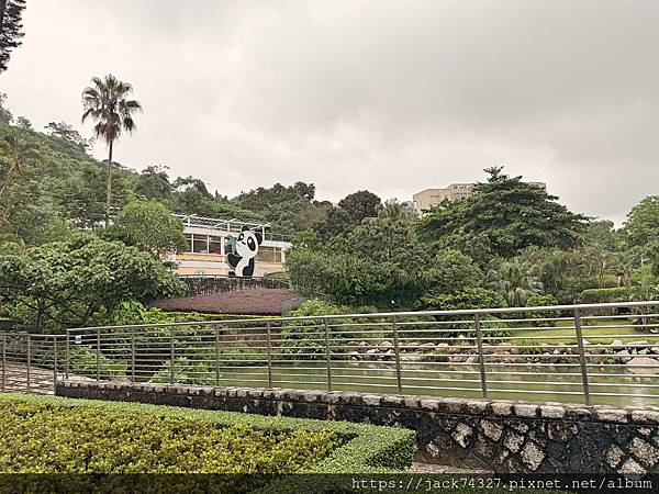 {澳門旅遊}澳門親子免費景點/石排灣郊野公園 大熊貓館，竟然