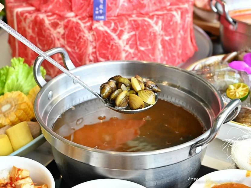 台中市北屯區冭夯鍋物|台中海洋系鍋物,一人只要368元起,自助吧、飯食、霜淇淋無限放題