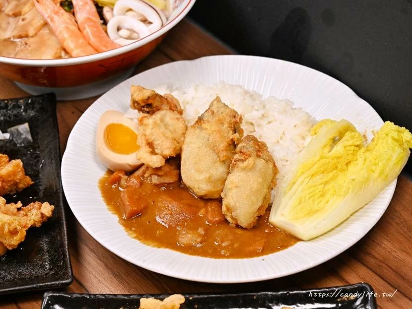 台中市西區島之麵屋｜台中新開幕淡麗系拉麵專賣，清爽湯頭讓人一再回味，還有日式咖哩飯