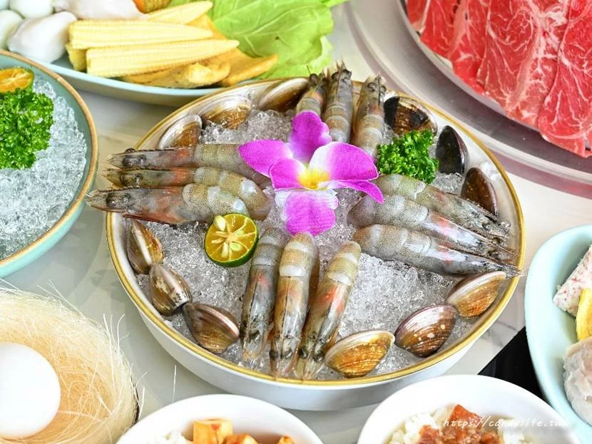 台中市北屯區冭夯鍋物|台中海洋系鍋物,一人只要368元起,自助吧、飯食、霜淇淋無限放題