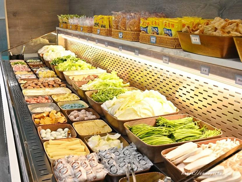 台中市北屯區冭夯鍋物|台中海洋系鍋物,一人只要368元起,自助吧、飯食、霜淇淋無限放題
