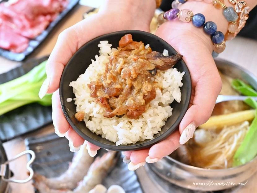 台中市西屯區珍好味職人鍋物｜台中人氣百元小火鍋，8/15前享第二鍋半價，還有浮誇卜卜鍋、蝦趴鍋新上市！