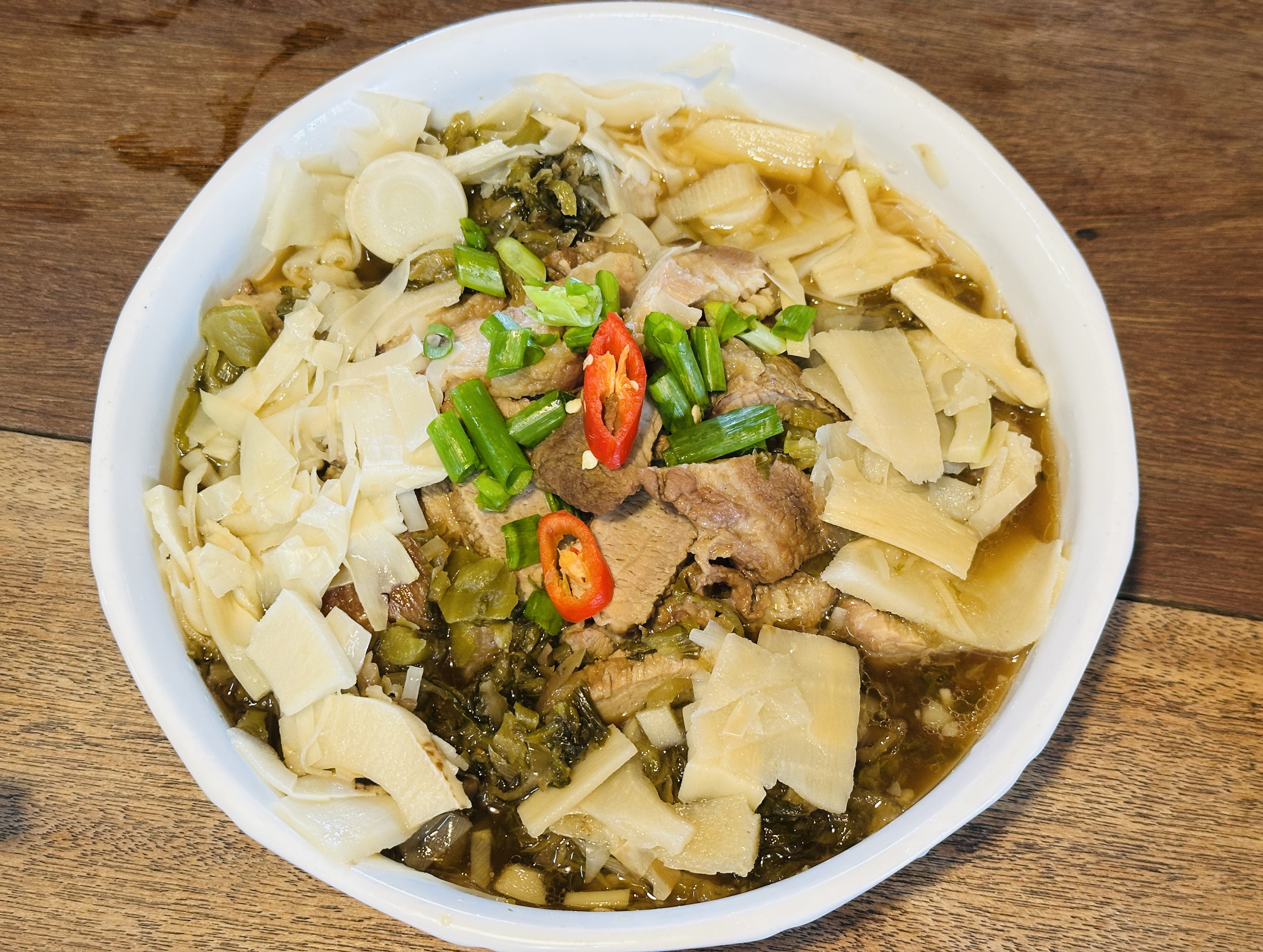 2025赤科山金針花季一日遊｜花海拍照秘境、窯燒金針體驗＋加