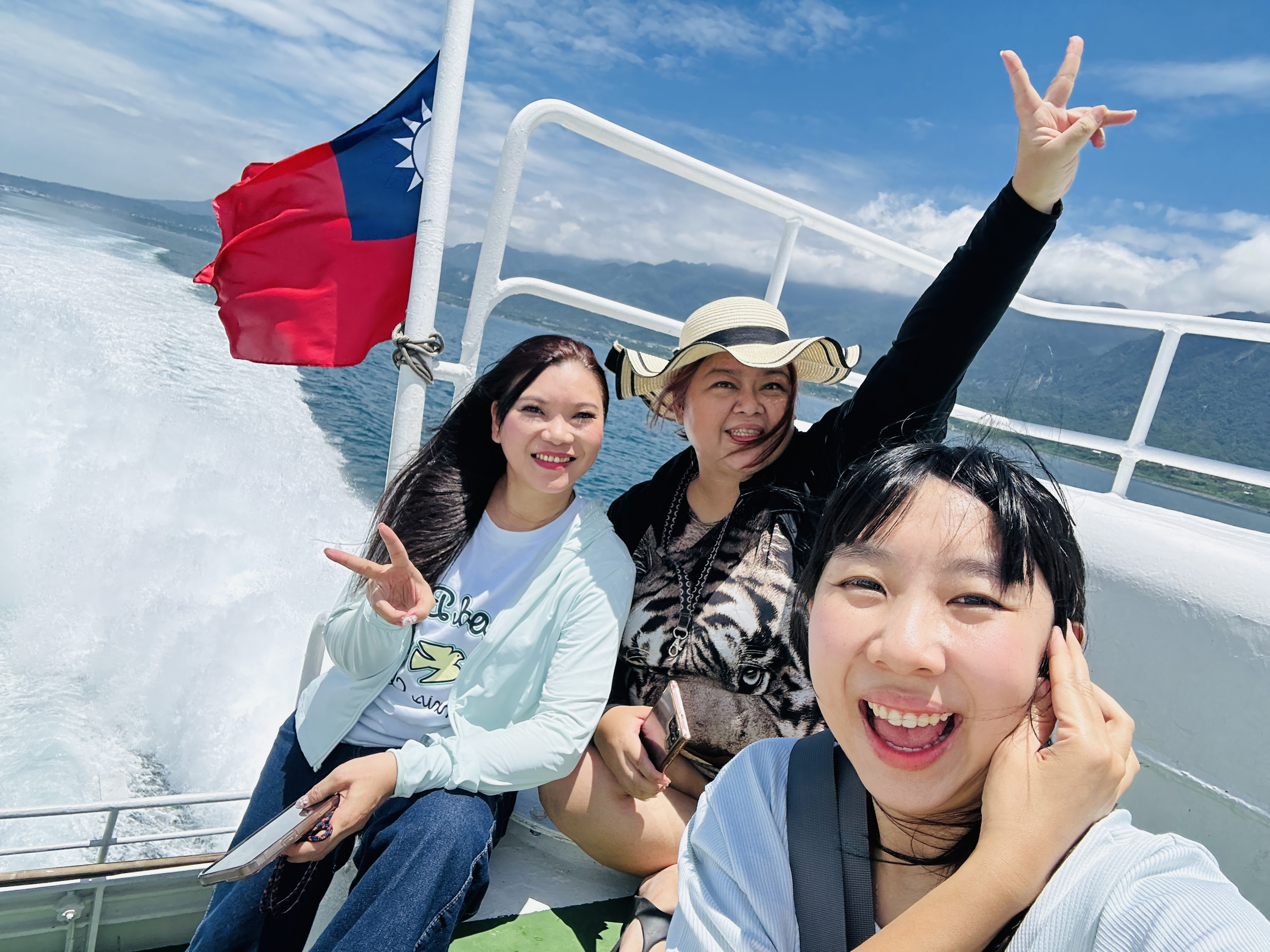 【台東成功→綠島】體驗傳說中的藍色公路｜海上90分鐘輕旅行全