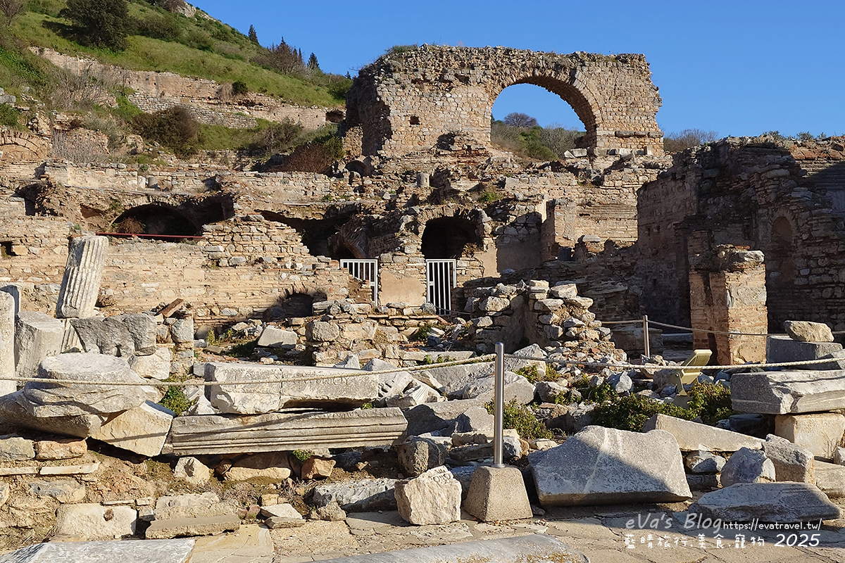 土耳其【土耳其蜜月旅遊】Ephesus Archaeological Site 艾菲索斯古城（以弗所）｜漫步千年古羅馬遺址令人驚嘆。土耳其景點