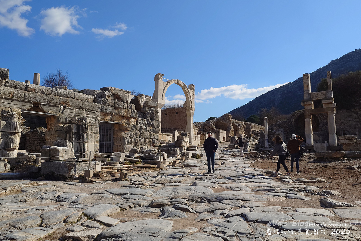 土耳其【土耳其蜜月旅遊】Ephesus Archaeological Site 艾菲索斯古城（以弗所）｜漫步千年古羅馬遺址令人驚嘆。土耳其景點