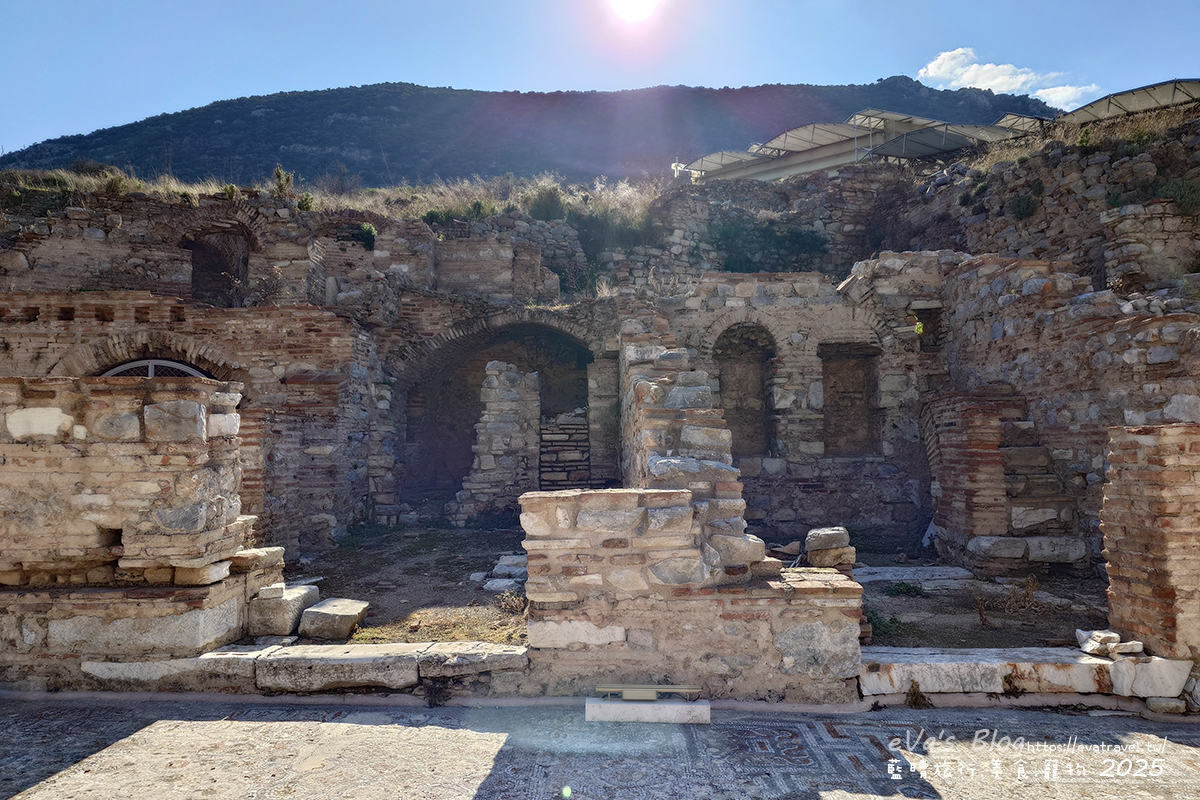 土耳其【土耳其蜜月旅遊】Ephesus Archaeological Site 艾菲索斯古城（以弗所）｜漫步千年古羅馬遺址令人驚嘆。土耳其景點