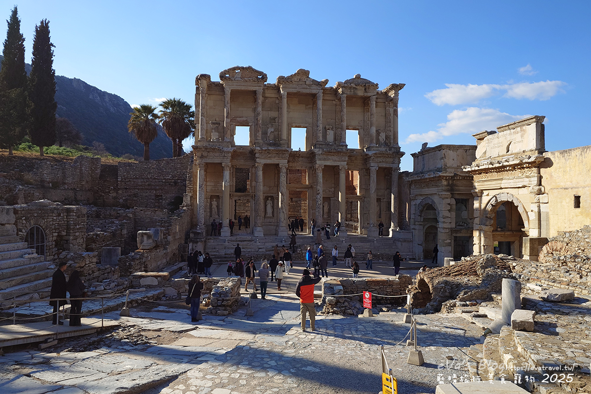土耳其【土耳其蜜月旅遊】Ephesus Archaeological Site 艾菲索斯古城（以弗所）｜漫步千年古羅馬遺址令人驚嘆。土耳其景點