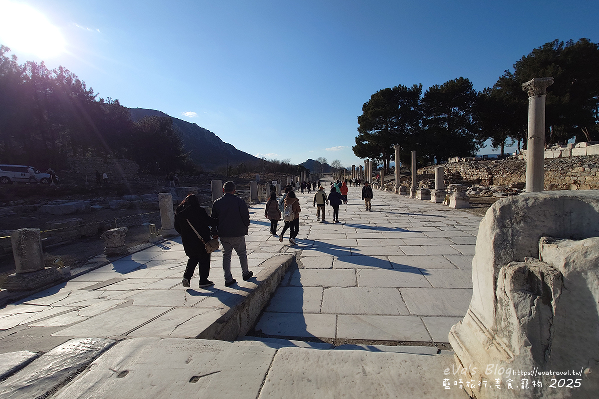 土耳其【土耳其蜜月旅遊】Ephesus Archaeological Site 艾菲索斯古城（以弗所）｜漫步千年古羅馬遺址令人驚嘆。土耳其景點