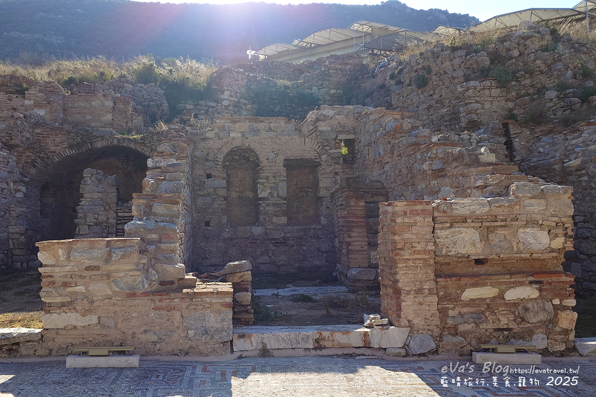 土耳其【土耳其蜜月旅遊】Ephesus Archaeological Site 艾菲索斯古城（以弗所）｜漫步千年古羅馬遺址令人驚嘆。土耳其景點
