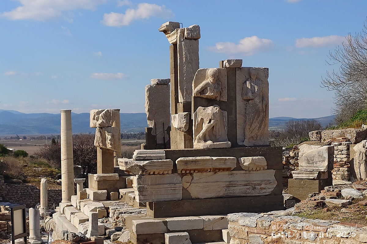 土耳其【土耳其蜜月旅遊】Ephesus Archaeological Site 艾菲索斯古城（以弗所）｜漫步千年古羅馬遺址令人驚嘆。土耳其景點