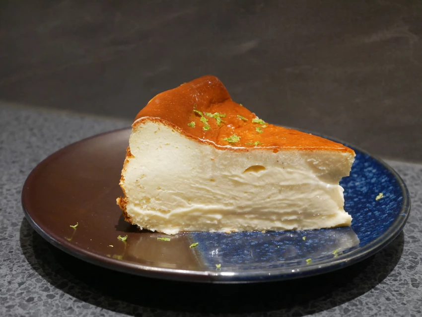 台中市中區麵屋海鳴-鄰近台中火車站的蝦湯拉麵，推薦濃厚海老、馬薩拉海老，拉麵皆可免費加麵、加飯一次(*≧ω≦)