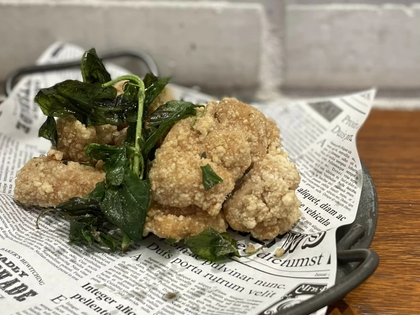 台北市中山區拾参Bistro - 近行天宮捷運站4號出口的日式風格炸物小店，提供甜鹹炸物/咖哩飯/烏龍冷麵/飲料/外帶便當(*^__^*)