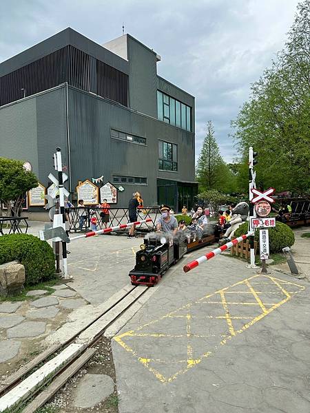 雲林免門票牧場推薦！千巧谷牛樂園，可搭小火車逛樂園，親子旅遊好景點