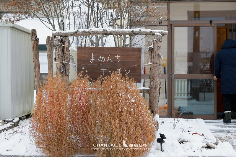 日本北海道公路之旅必訪苫小牧美食，品嚐療癒系貓咪拉花咖啡與冠軍甜點。