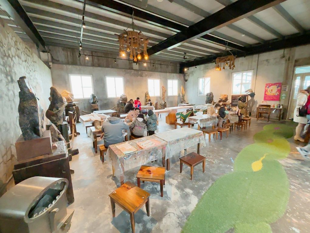 宜蘭Robert Y廢墟暴龍館！實境解謎暴龍的魔法，揭開遠古恐龍化石之謎！