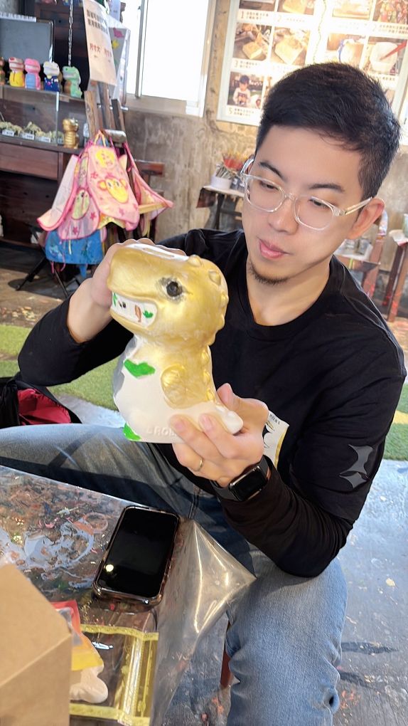 宜蘭Robert Y廢墟暴龍館！實境解謎暴龍的魔法，揭開遠古恐龍化石之謎！