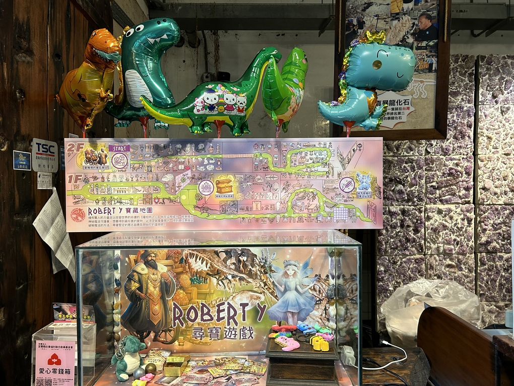 宜蘭Robert Y廢墟暴龍館！實境解謎暴龍的魔法，揭開遠古恐龍化石之謎！