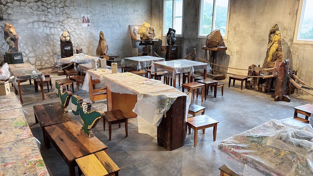 宜蘭Robert Y廢墟暴龍館！實境解謎暴龍的魔法，揭開遠古恐龍化石之謎！