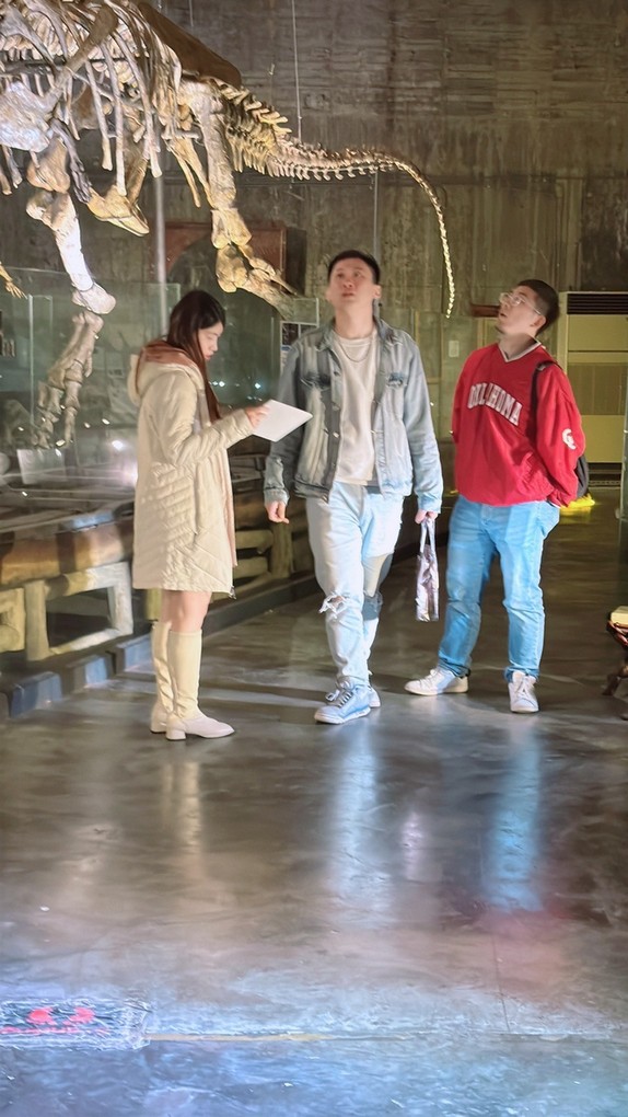 宜蘭Robert Y廢墟暴龍館！實境解謎暴龍的魔法，揭開遠古恐龍化石之謎！