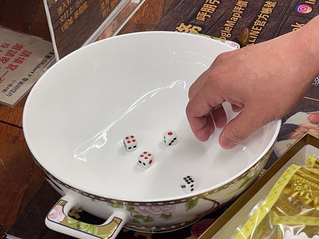 宜蘭Robert Y廢墟暴龍館！實境解謎暴龍的魔法，揭開遠古恐龍化石之謎！