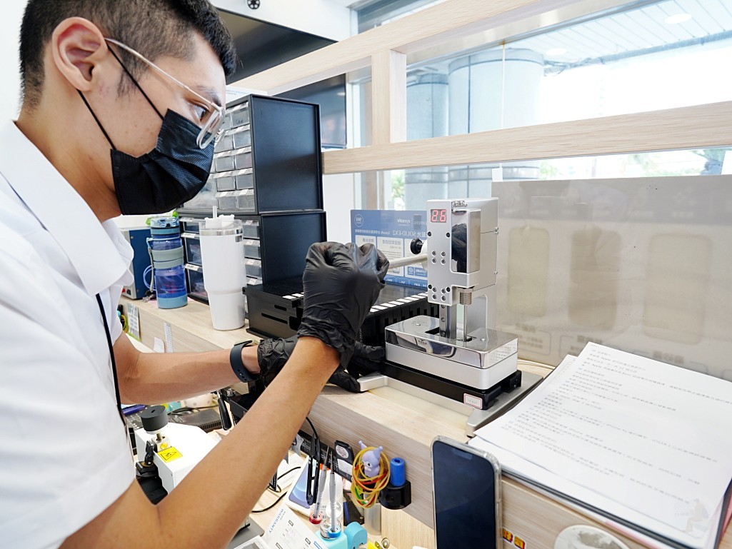 【台中 iPhone 維修推薦】鼎威維修 iPhone 14 Pro 換電池＋深層清潔、防水膠完整攻略