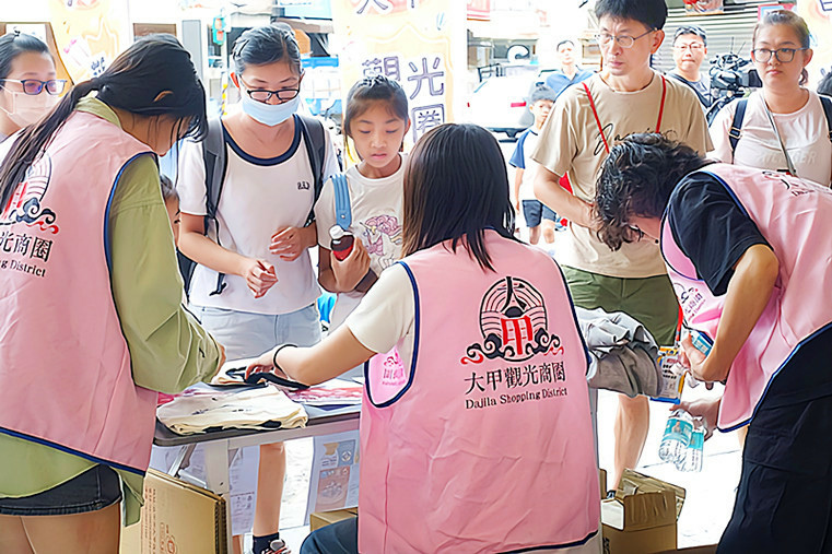 /tmp/phpk3mML8 /tmp/phpk3mML8