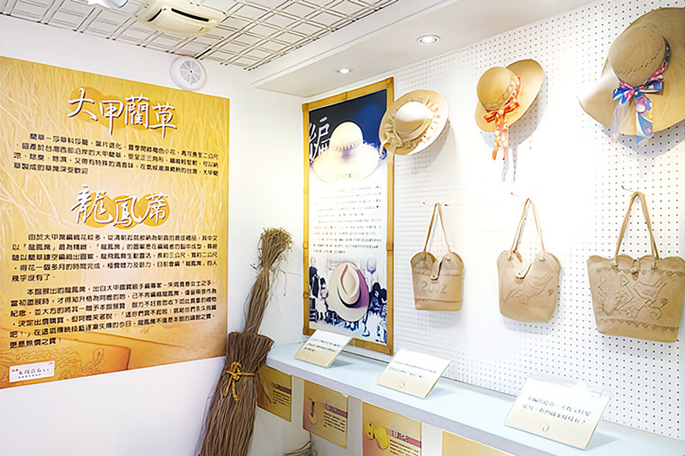 /tmp/phpsCgS4x /tmp/phpsCgS4x