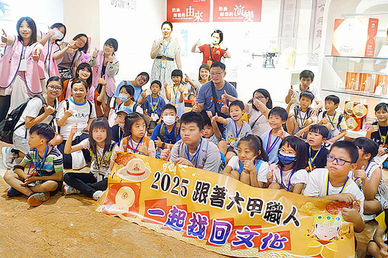 /tmp/phpnyf73N /tmp/phpnyf73N