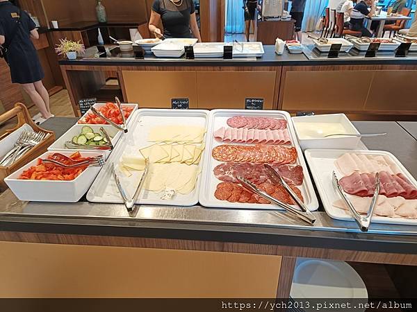 羅馬尼亞最後一晚歇腳處-克拉科瓦Ramada Plaza C