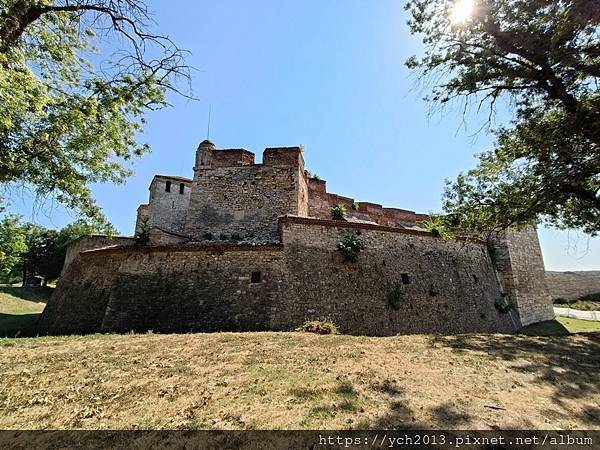 進入保加利亞邊界城鎮維丁，走逛多瑙河邊巴巴維達城堡