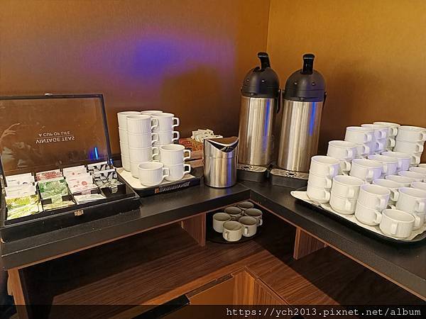 羅馬尼亞最後一晚歇腳處-克拉科瓦Ramada Plaza C