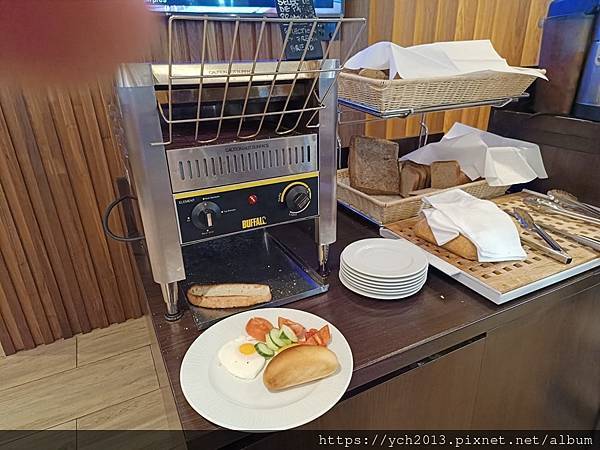 羅馬尼亞最後一晚歇腳處-克拉科瓦Ramada Plaza C