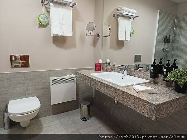 羅馬尼亞最後一晚歇腳處-克拉科瓦Ramada Plaza C