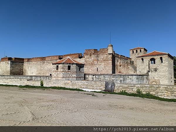 進入保加利亞邊界城鎮維丁，走逛多瑙河邊巴巴維達城堡