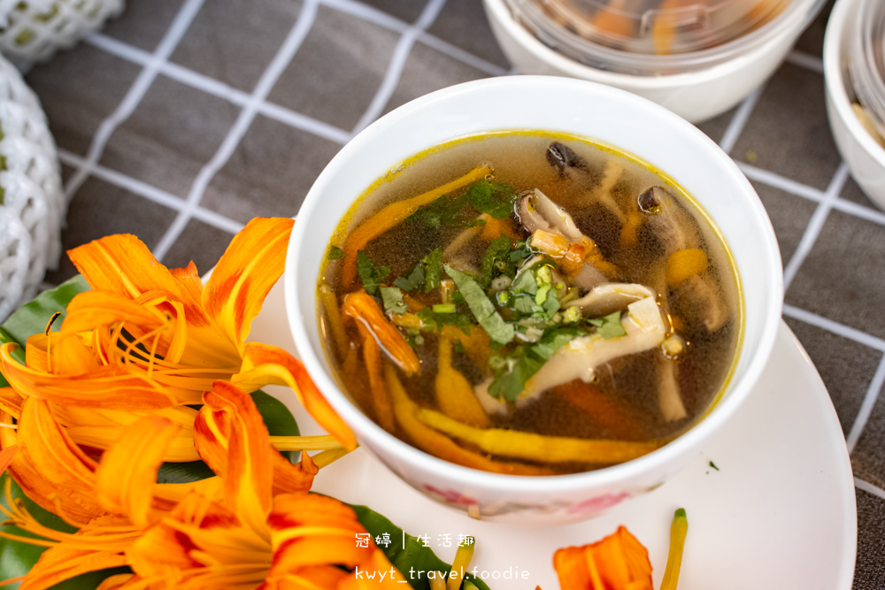 台東太麻里金針花季賞花攻略，搭乘太麻里賞花專車，悠遊太麻里金針花季賞花路線，每年暑假限定的太麻里旅遊景點 – 冠婷生活趣