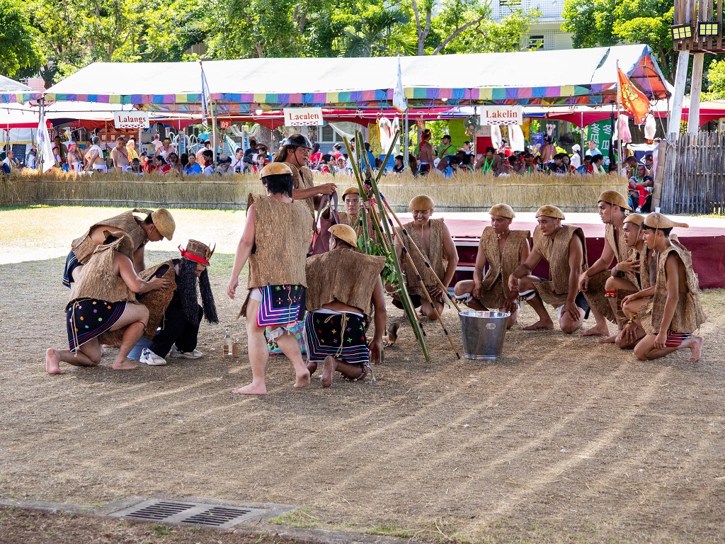 繁花盛開在吉娜魯岸，歡迎來到2025年鳳信部落豐年祭！內有飲酒議題請注意喝酒不開車開車不喝酒！ @圍事小哥的幸福相框