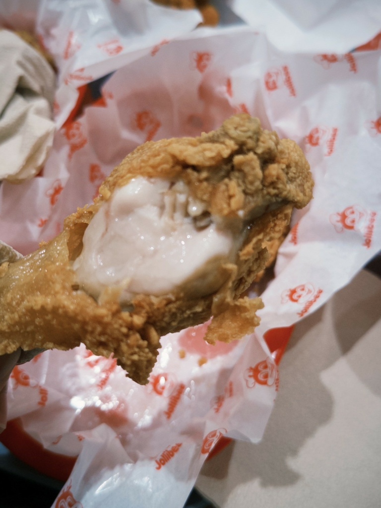 【香港 北角】香港 Jollibee 速食店|必吃菲式炸雞與 【香港 北角】香港 Jollibee 速食店|必吃菲式炸雞與