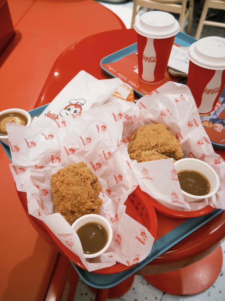 【香港 北角】香港 Jollibee 速食店|必吃菲式炸雞與 【香港 北角】香港 Jollibee 速食店|必吃菲式炸雞與