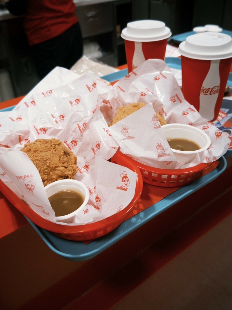 【香港 北角】香港 Jollibee 速食店|必吃菲式炸雞與 【香港 北角】香港 Jollibee 速食店|必吃菲式炸雞與