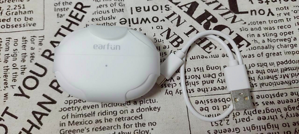 3C開箱｜開放夾扣式藍牙耳機推薦，EarFun Clip 開