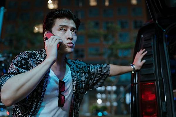 【電影首映會】#黑白線人，姜河那、柳海真演技爆發，黑白兩道間