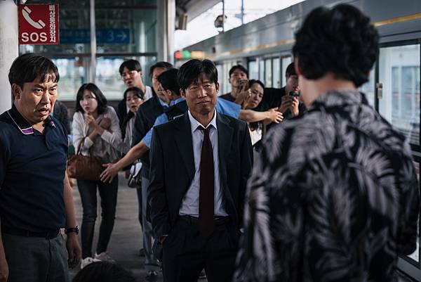 【電影首映會】#黑白線人，姜河那、柳海真演技爆發，黑白兩道間