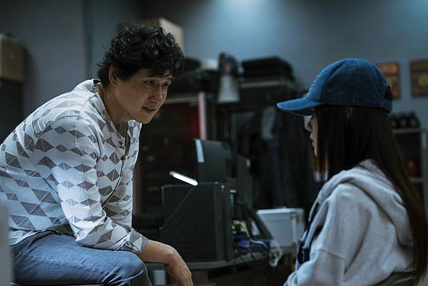 【電影首映會】#黑白線人，姜河那、柳海真演技爆發，黑白兩道間