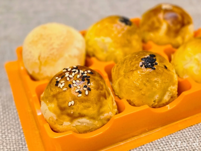 桃園大溪 三合院吃手工蛋黃酥，今年這段時間天天營業｜三合院手工蛋黃酥｜中秋月餅禮盒｜桃園蛋黃酥