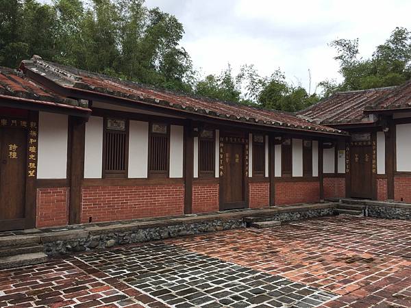 LINE_ALBUM_20211019Day03_211114_57 LINE_ALBUM_20211019Day03_211114_57